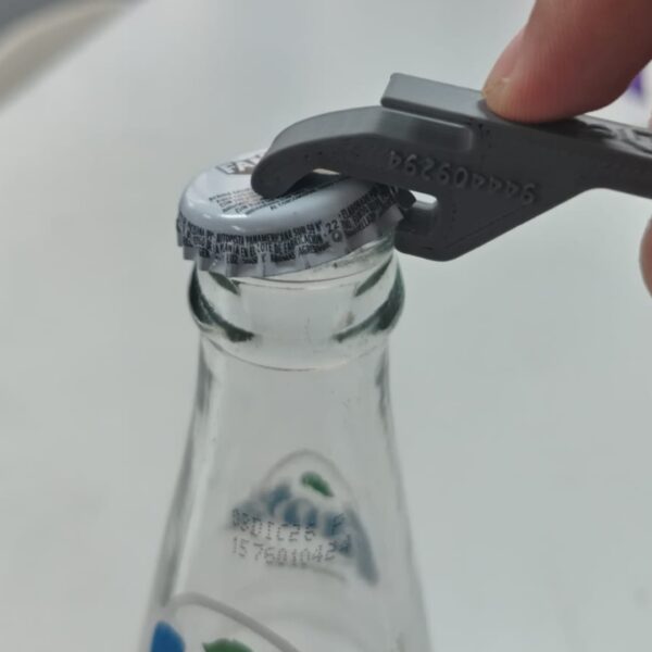 DESTAPADOR DE BOTELLAS 3D